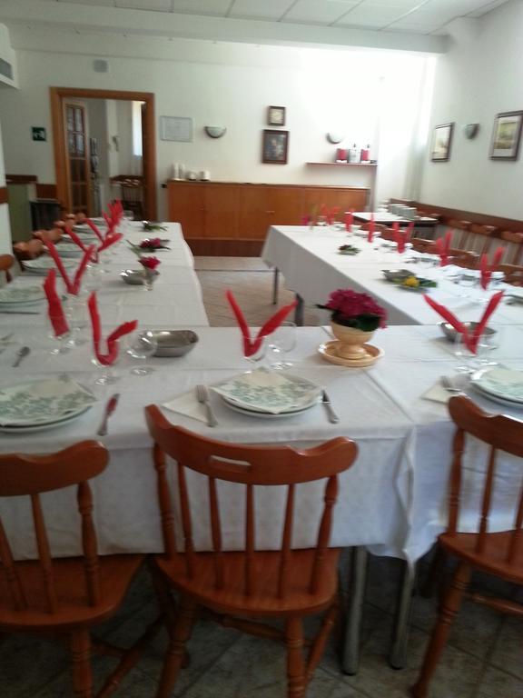 Maison d'hôtes Maria Rosa Molas - Casa Per Ferie 3*