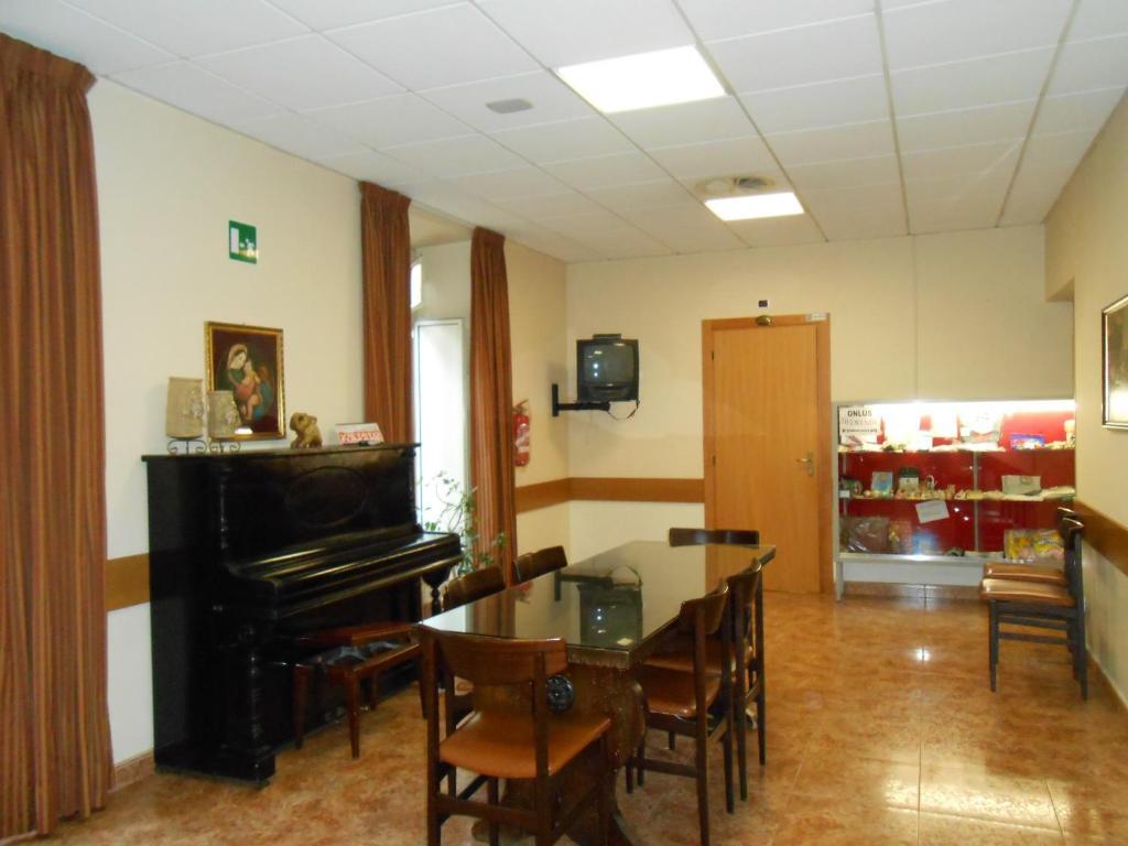 Maria Rosa Molas - Casa Per Ferie Maison d'hôtes Rome